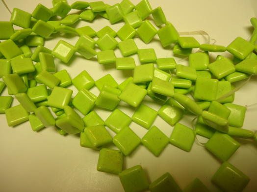 (image for) Lime green Triangle beads #GG1108